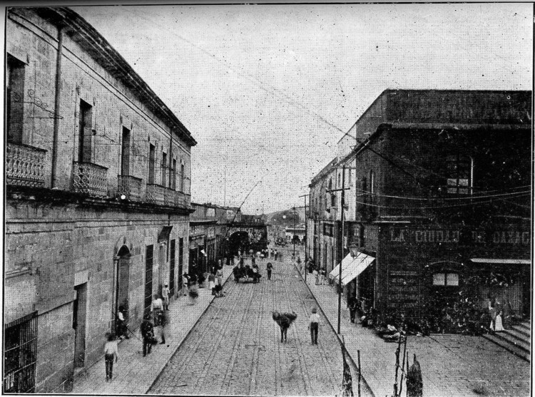 Fotos antiguas de Oaxaca, Calles, Calle al mercado